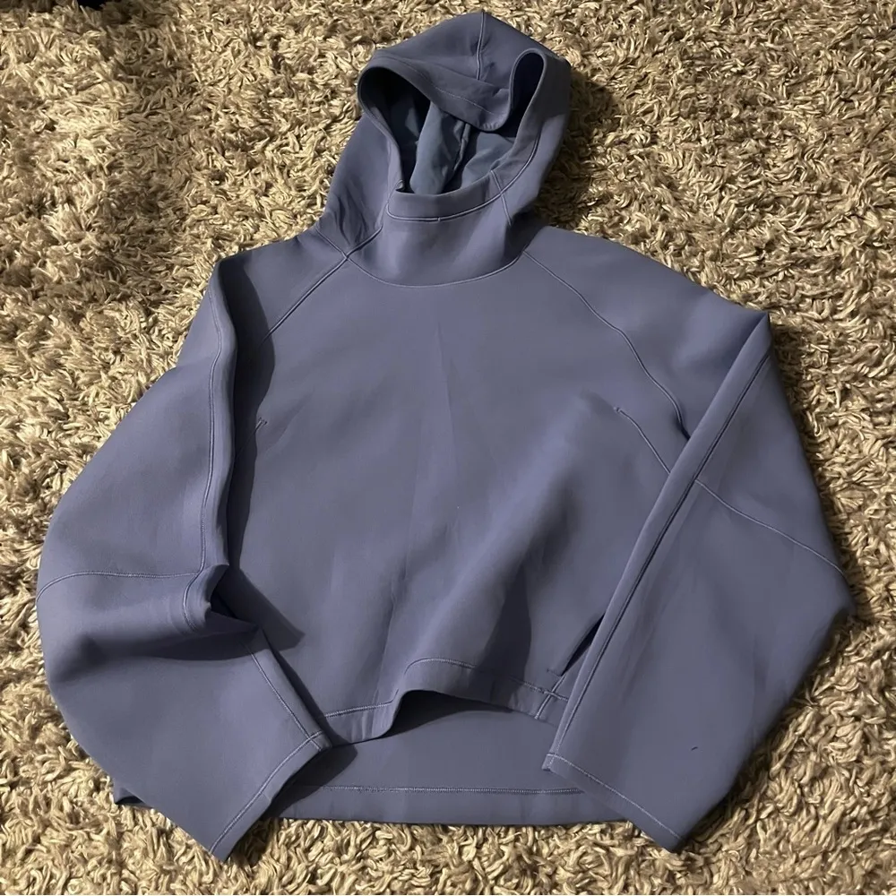 Lululemon airwrap hoodie size 8 water drop - Image 2