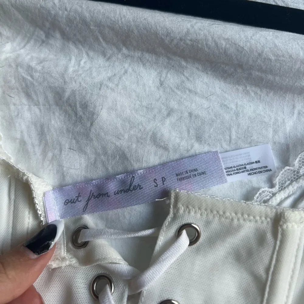 out from under cream/white corset - Image 3