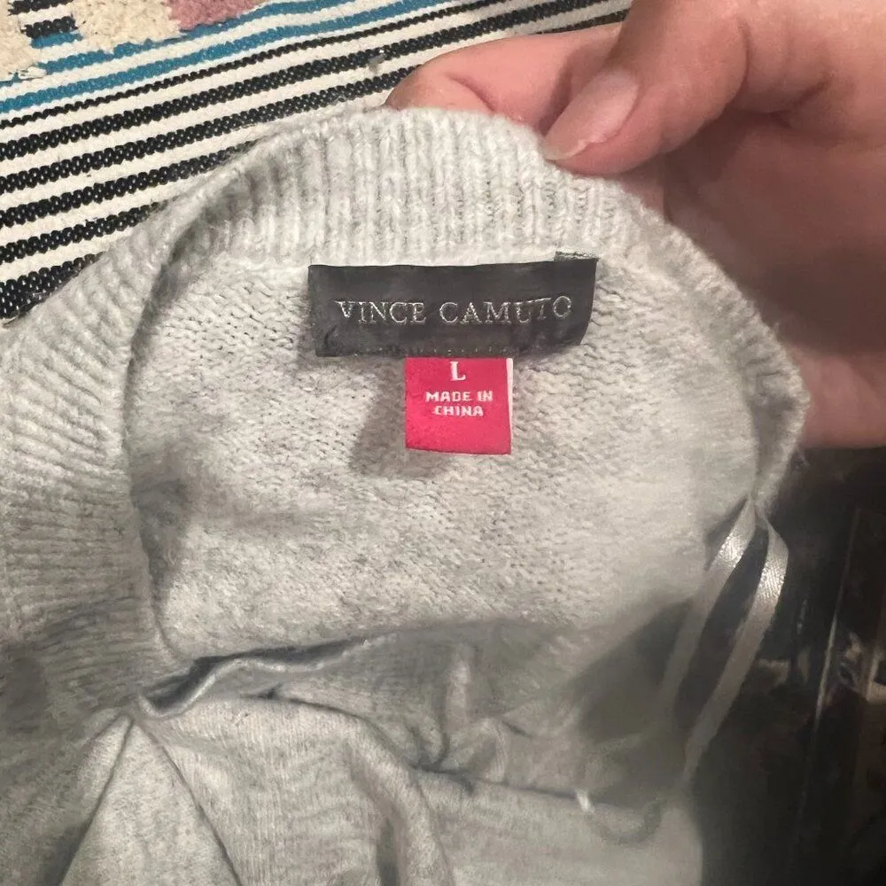 Vince Camuto large grey sweater - Image 10