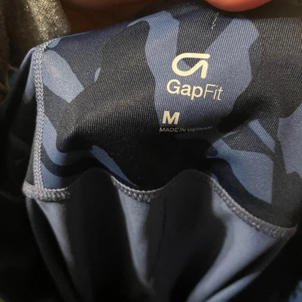 GAP FIT X TRAIN G FAST BLUE CAMO 7/8 ACTIVE LEGGINGS - Image 4