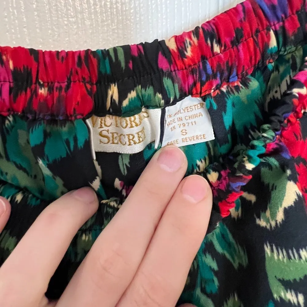 Vintage Victoria's Secret Gold Label Satin Pajama Set - Image 8