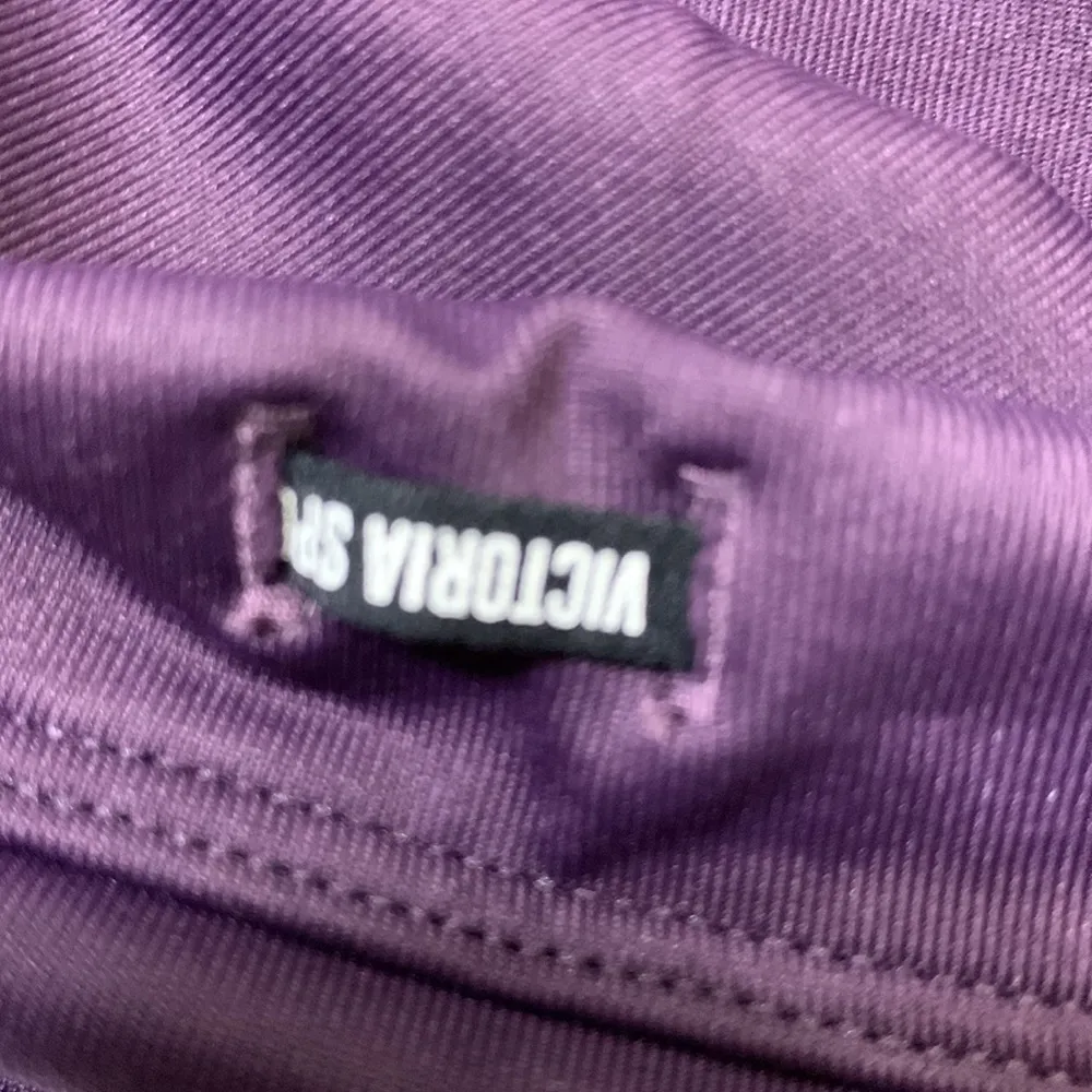 Victoria’s Secret Sport Knockout Capri Plum Leggings Size S - Image 11