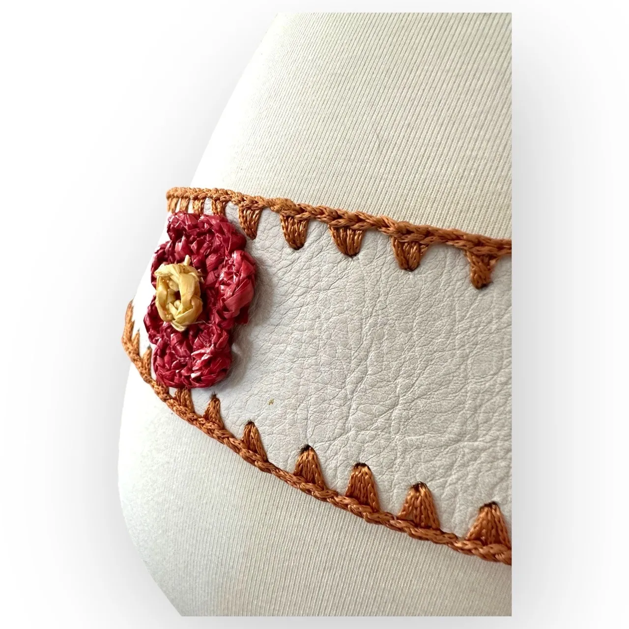 Vintage White Brown Genuine Leather Floral Whipstitch Belt Flowers Applique 90’s - Image 7