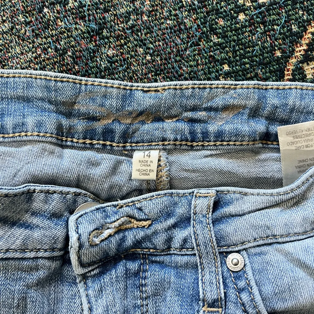 Seven7 Boyfriend Jeans Distressed Light Wash Women’s 14 Mid Rise Blue Capri Y2K - Image 14