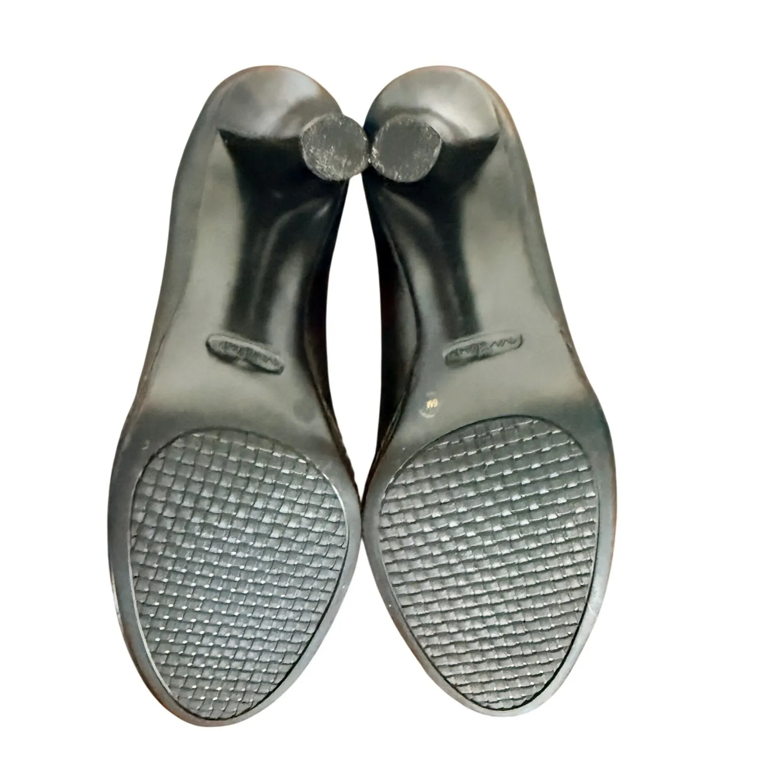 Nurture by Lamaze Sally Black Leather Peep Toe Wingtip Heels Shoes Size 6 - Image 5