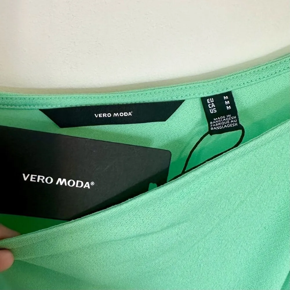 NWT Vero Moda Jade Green Ilane Camisole Dress - Size: Medium - Image 3