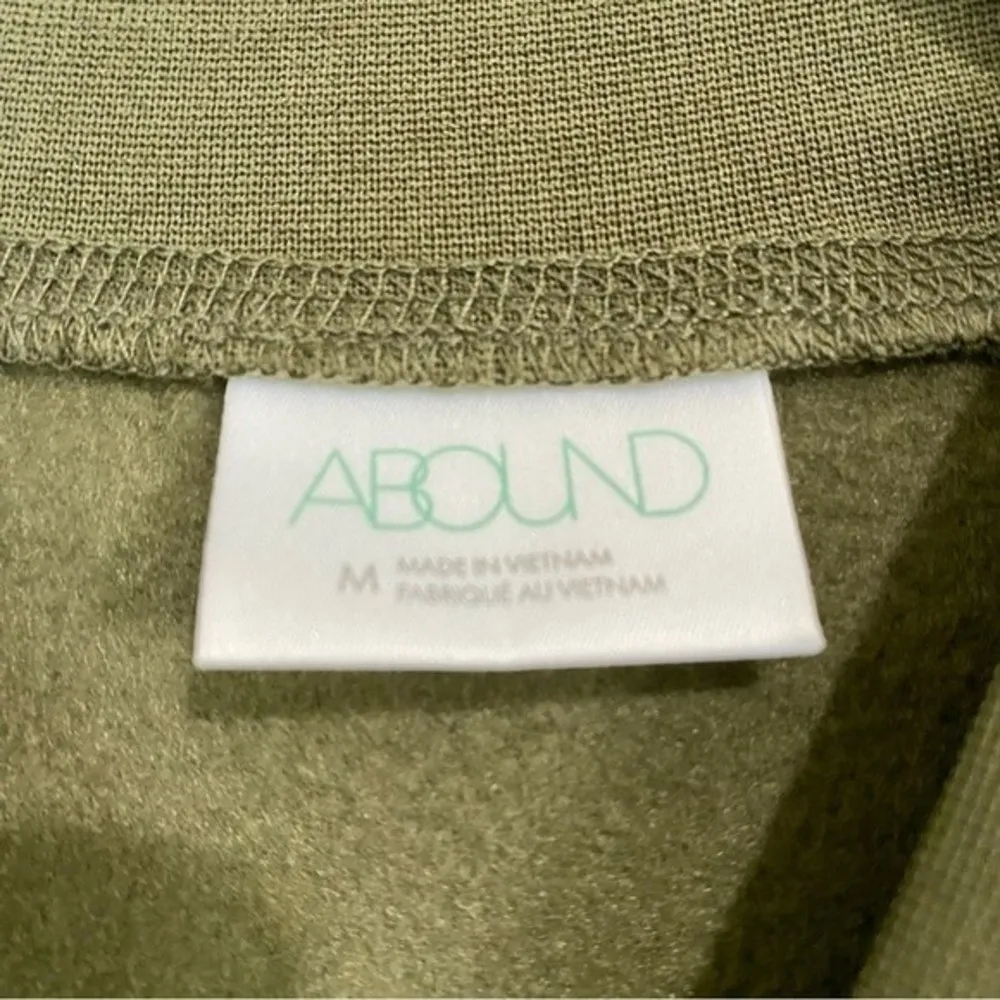 Abound Women’s Long Sleeve Cropped Fleece Pullover Olive Night Size Medium NWT - Image 5