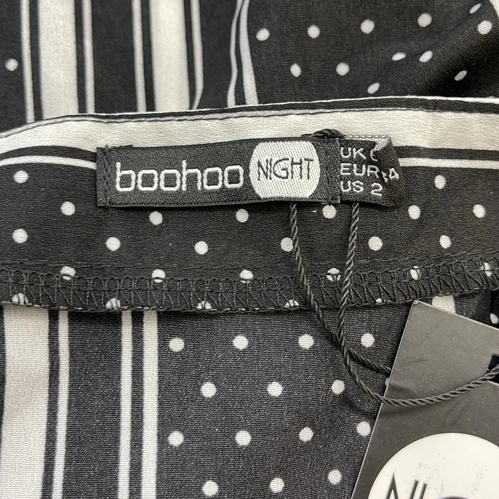 Boohoo Night NWT Black White Woven Stripe Polka Dot Ruffle Wrap Mini Skirt - Image 3