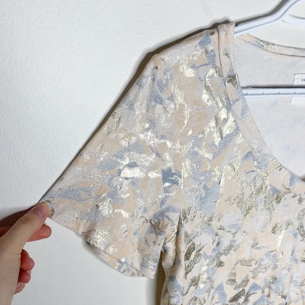 Sol Angeles x Anthropologie gold foiled floral v-neck t-shirt size XS - Image 5