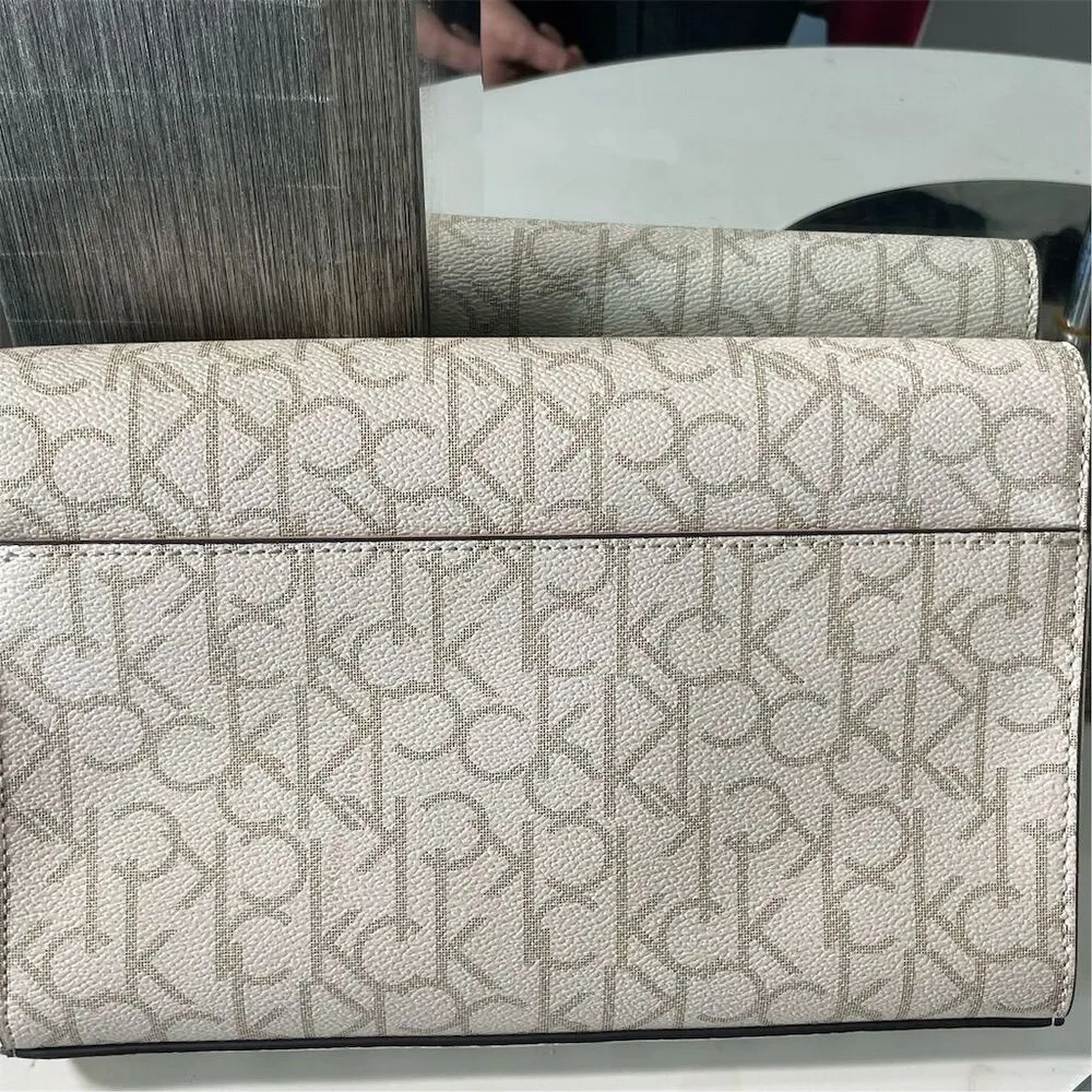 COPY - Double Zero Women's Blue Cropped Puffer Jacket Size M Winter Casual - Image 2