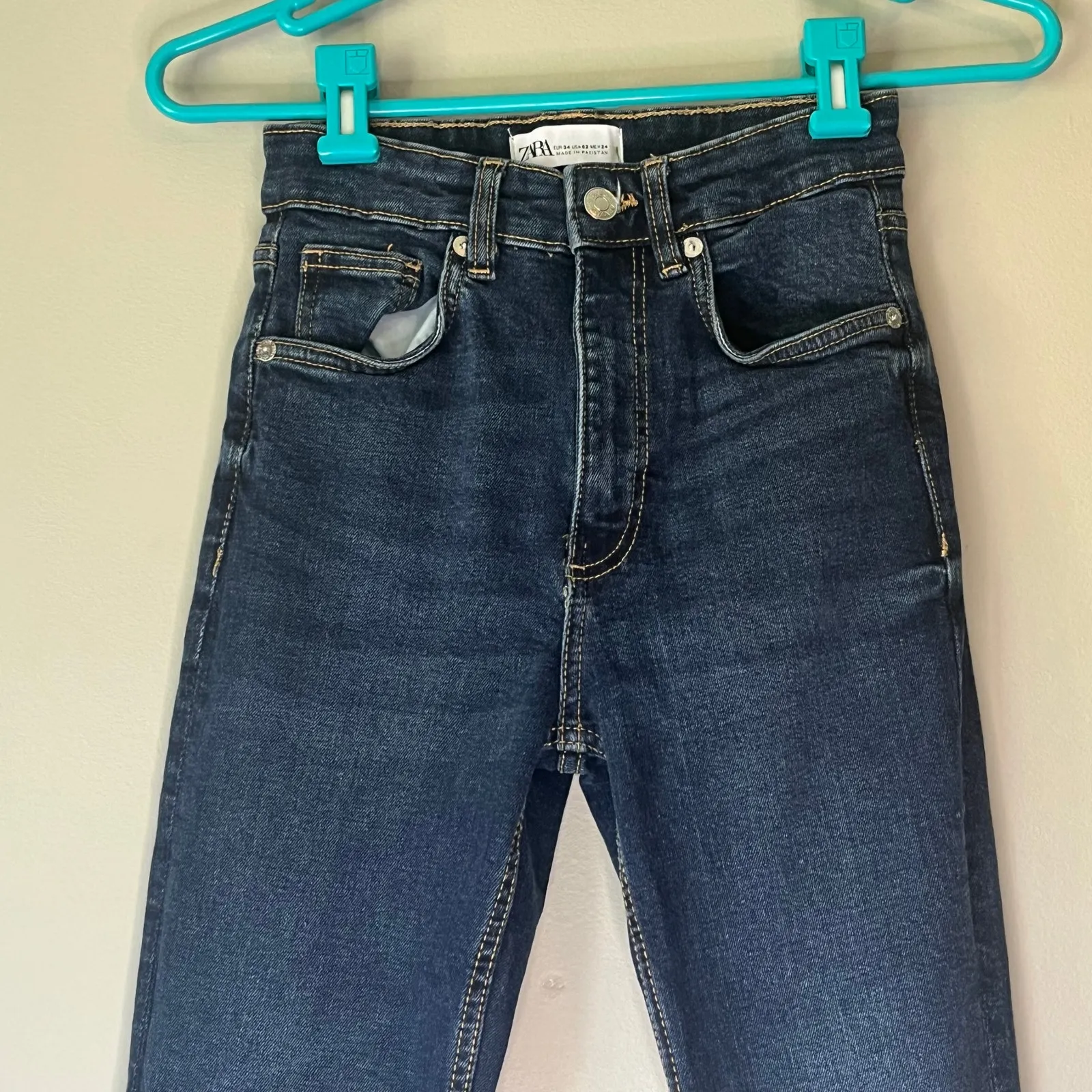 Zara Dark Wash Cropped Bootcut Jean Size 2 - Image 5