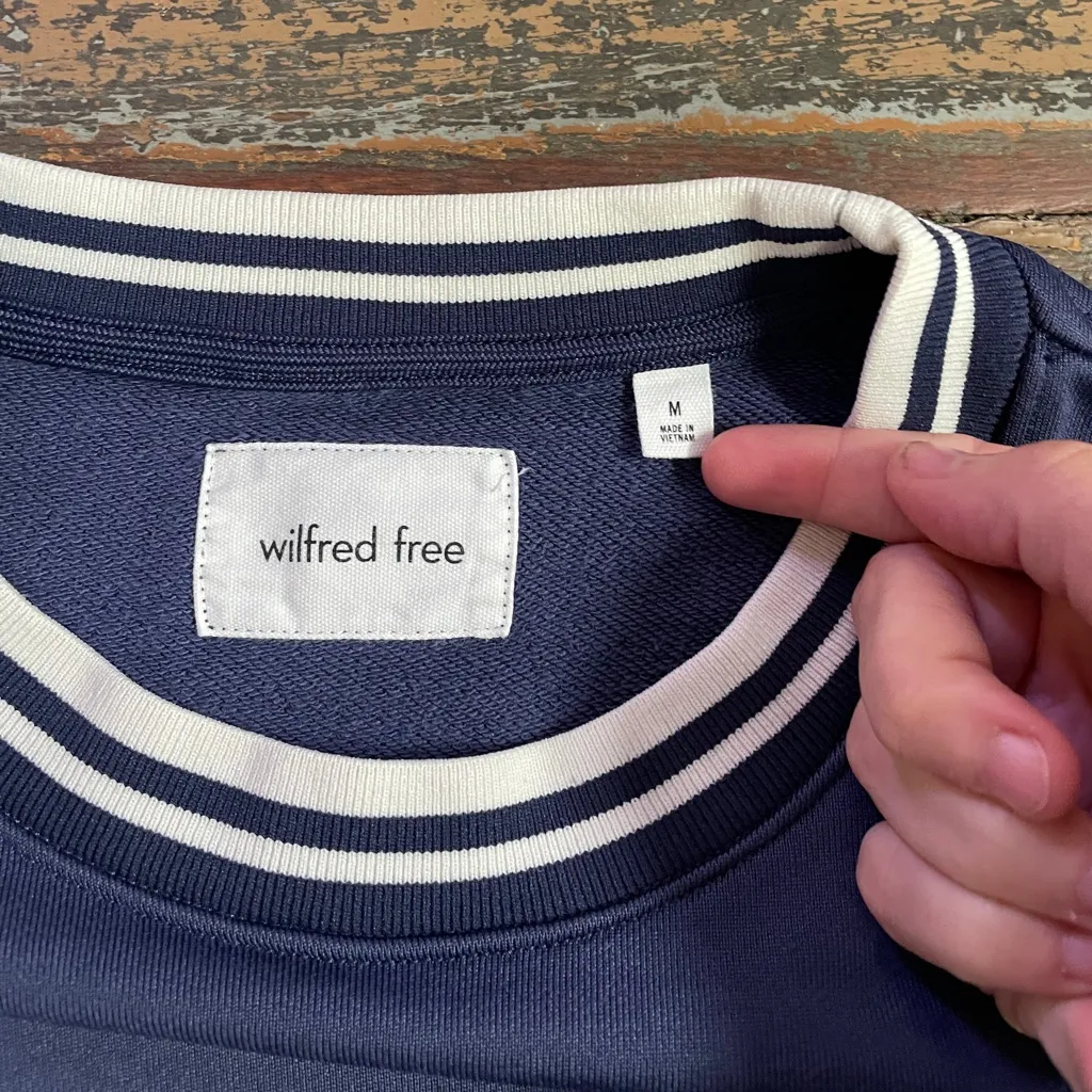 Aritzia Wilfred Free Junction Navy Sweatshirt Collegiate Preppy - Sz M 🧡🎀 - Image 12