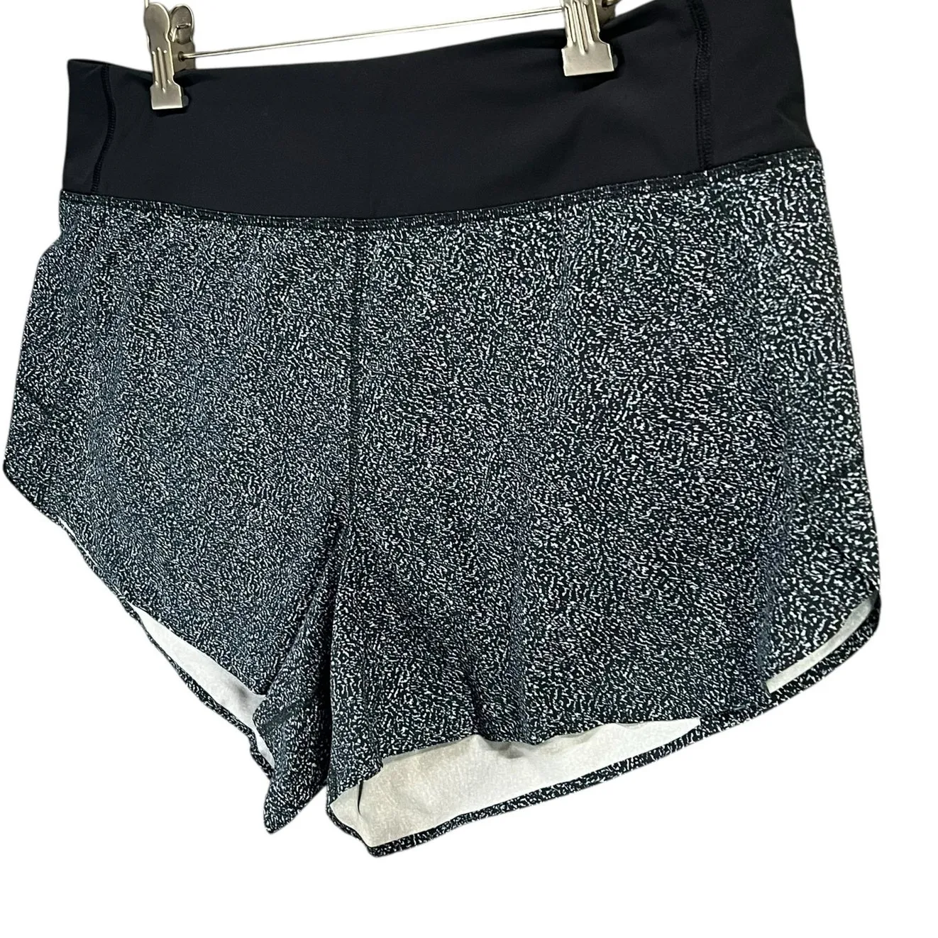 Athleta Run With It 3" Shorts Womens L Black Micro Animal Print Gym Athletic - Image 2