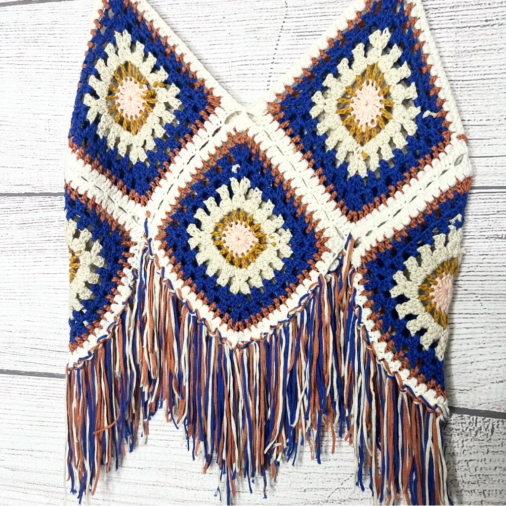 Bohemian Crochet Granny Square Fringe Festival Sleeveless Crop Top Size XL Blue - Image 3
