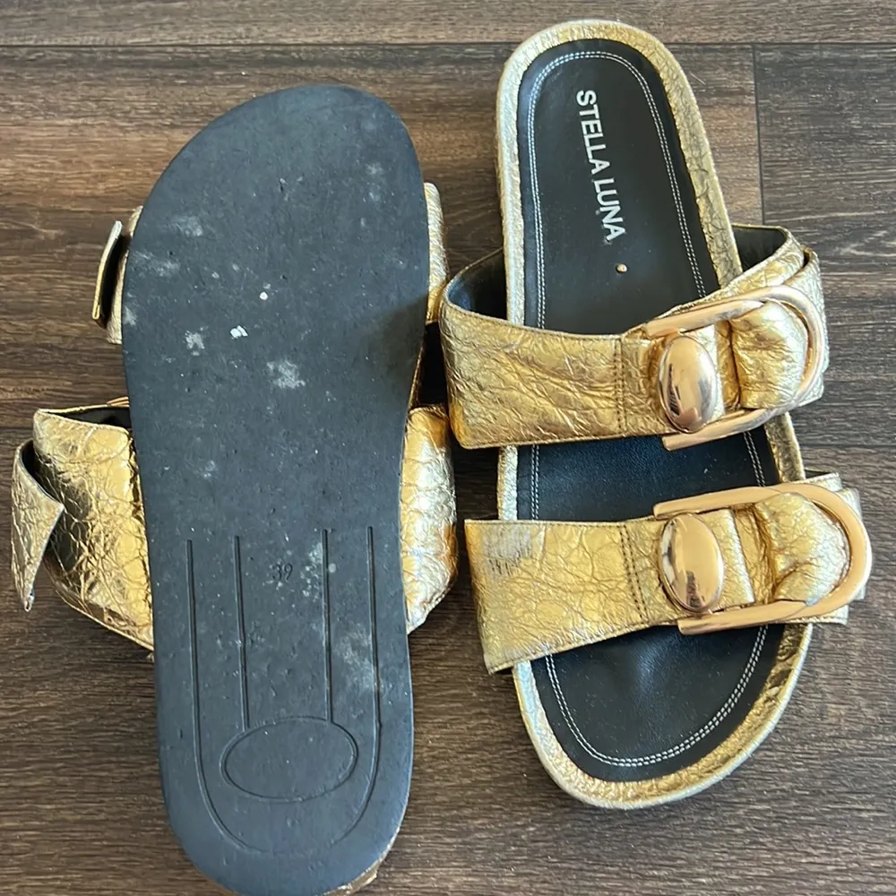 Stella Luna Metallic Gold Leather Slides - Image 5