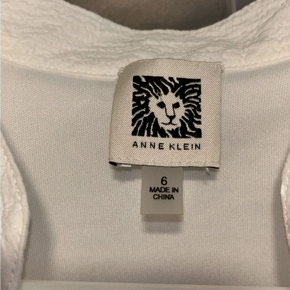 Anne Klein Women's Shell White V-Neck Self Tie Belt Sleeveless Dress Size 6 - Image 4