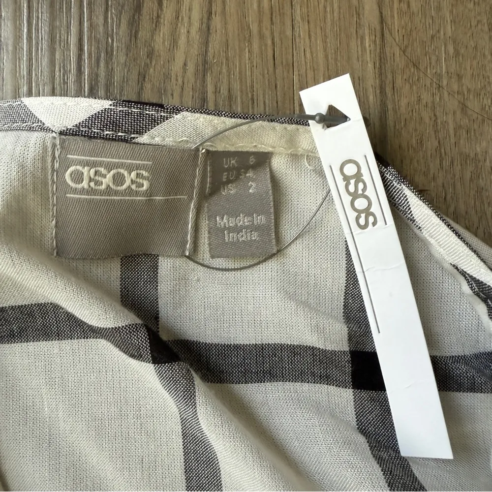 ASOS Design Stylish White Checkered Dress Size US 2 NWT - Image 5