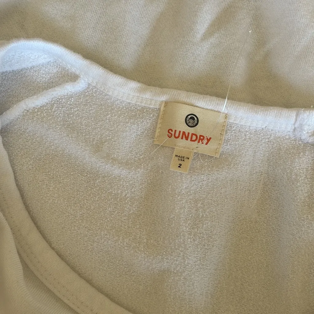 NWOT SUNDRY X Anthropologie “Lovers” Graphic Front Sweatshirt Top White - Image 6