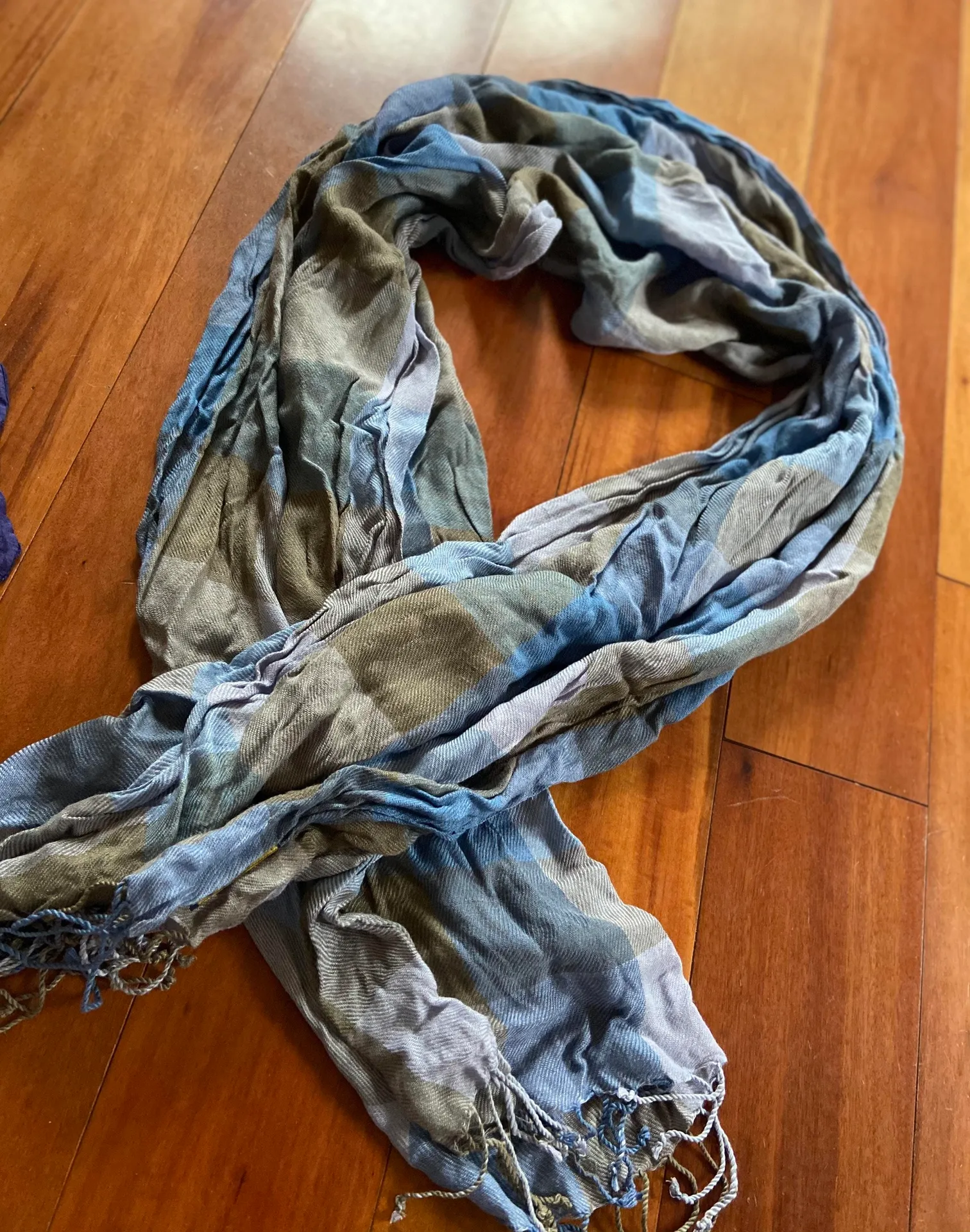 Plaid Print 100% Viscose Fine Shawl Blue - Image 3