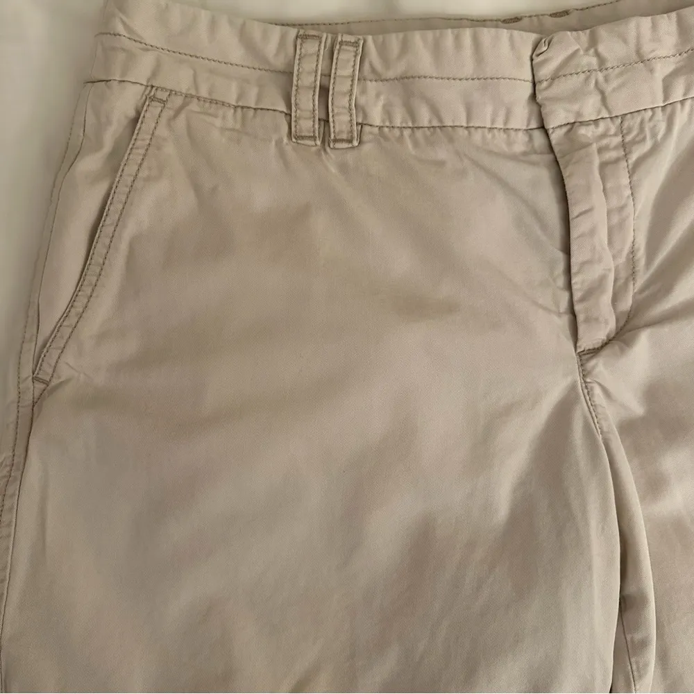 LOFT Classic Khaki Shorts Size 6 - Image 2