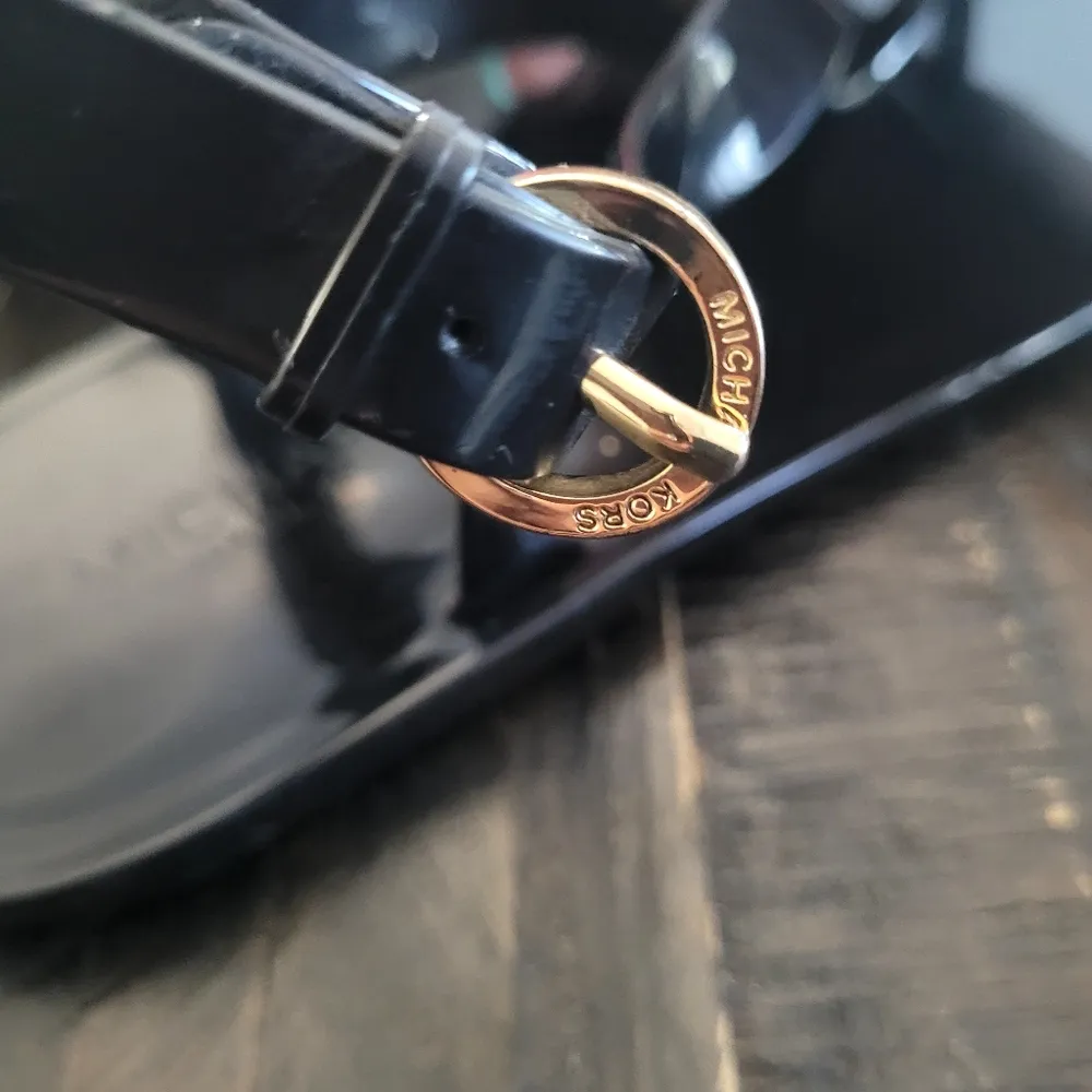 Michael Kors Black Jelly Thong Sandals With Gold MK Emblem Women's Size 8 - Image 3