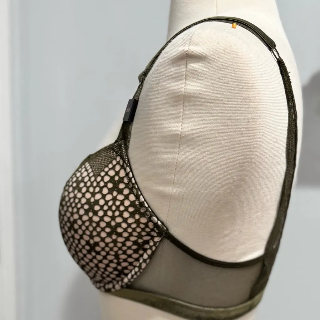 Victoria's Secret Very Sexy Limited Edition Olive Green Velvet Strap Push-up Bra - Image 5