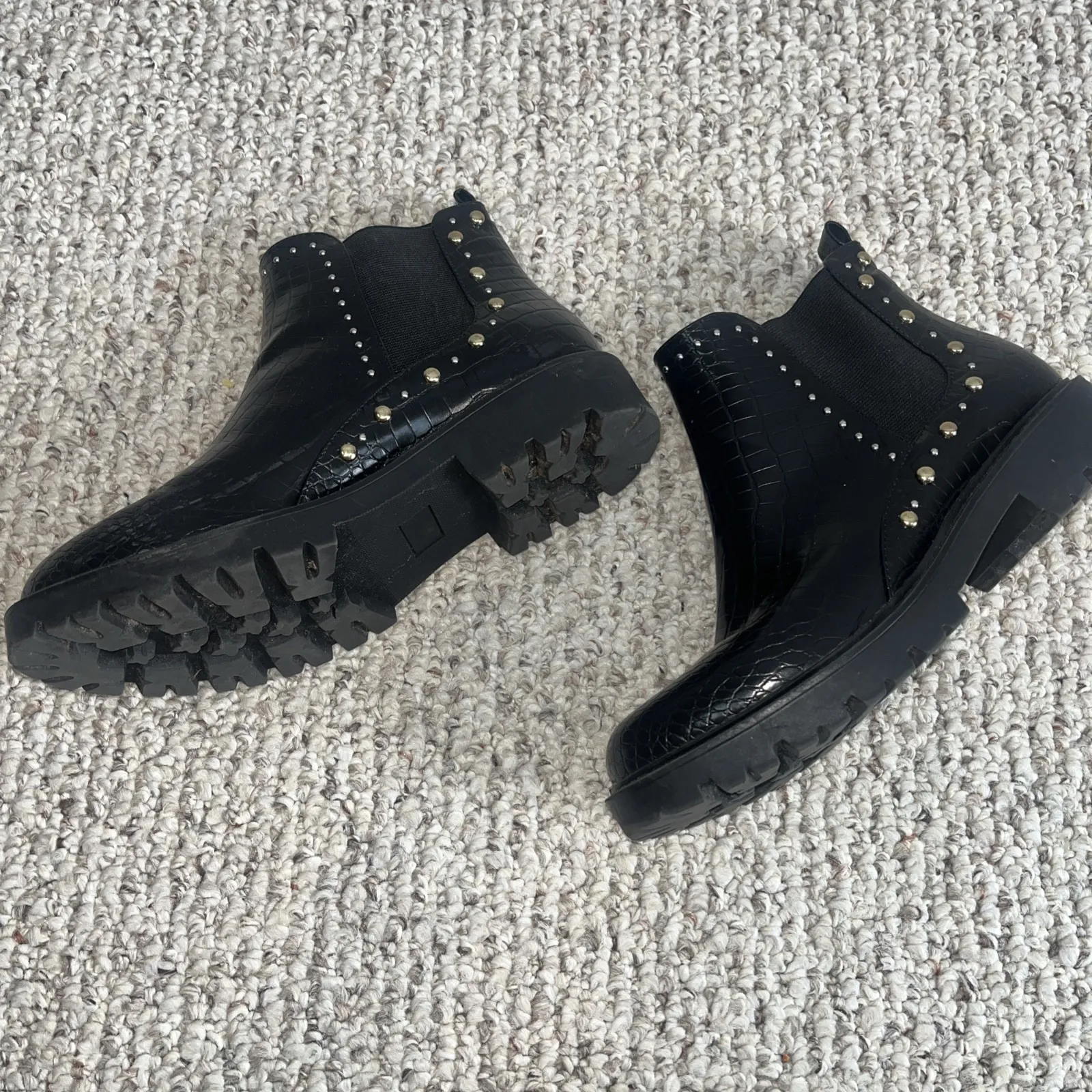 Charles By Charles David Radar Goth Punk Edgy Studded Chelsea Boot Size 7 - Image 4