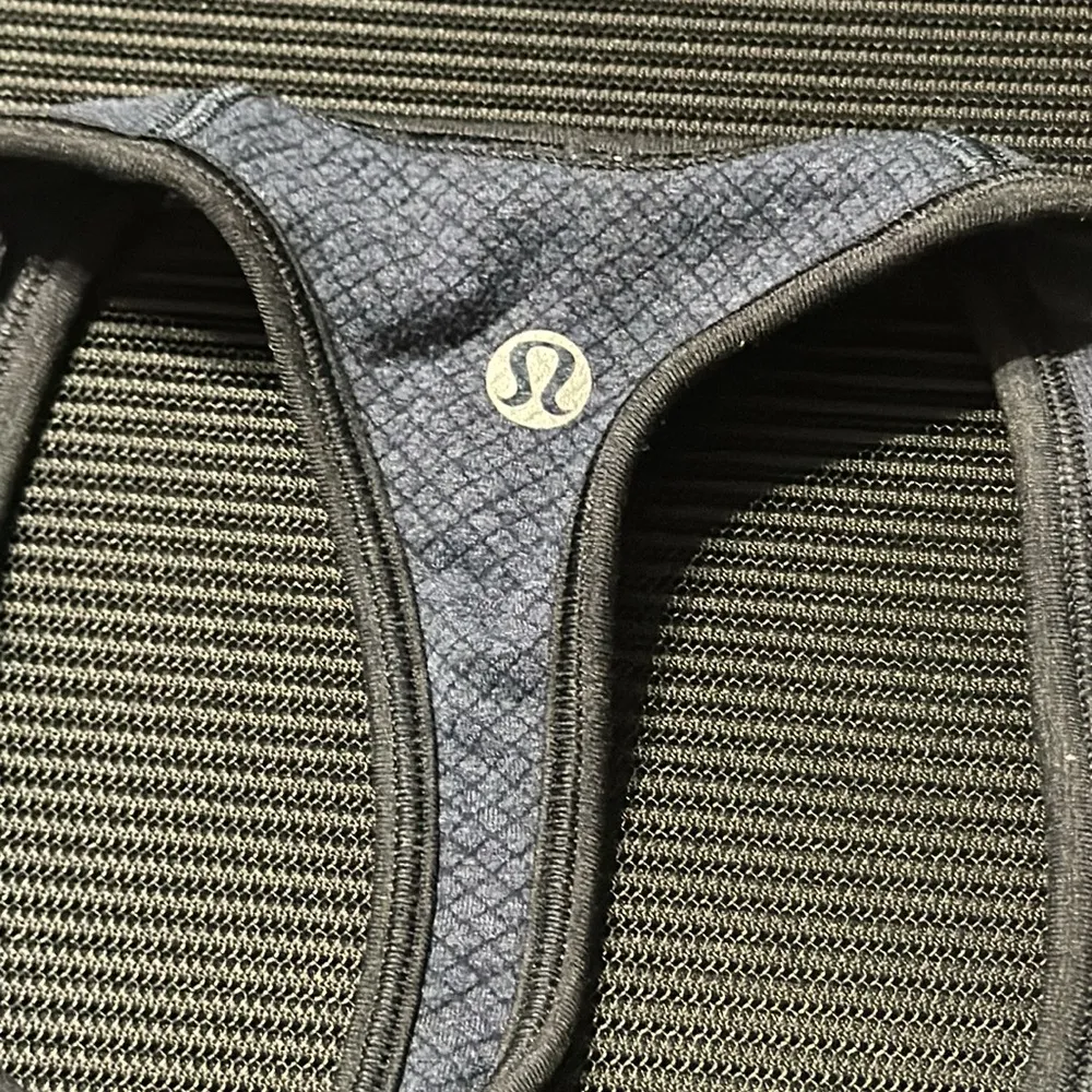Lululemon Athletic Navy Racerback Bra Gray Size 6 - Image 3