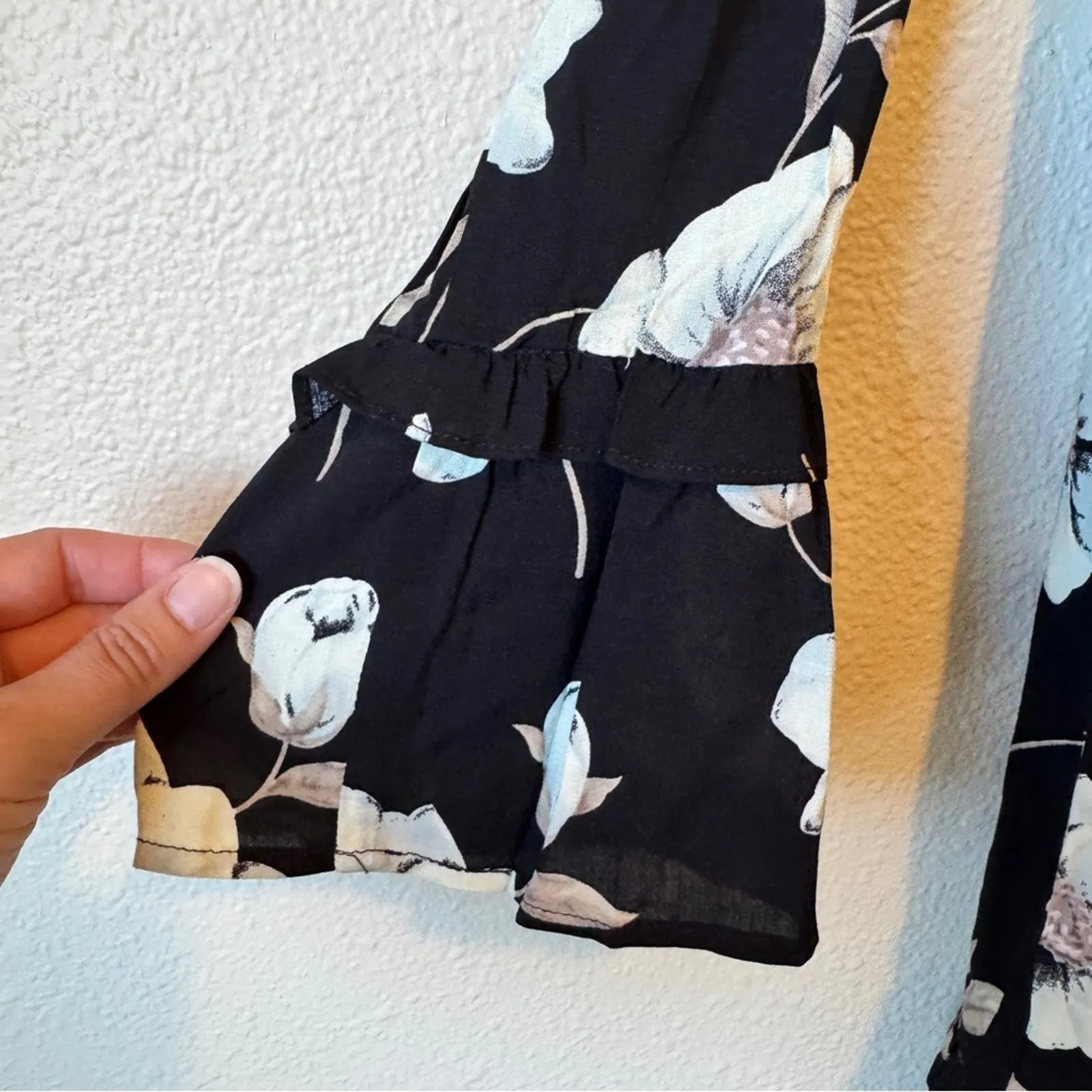 Lucca Black Cream Floral Ruffled Mini Dress Womens L Peplum Long Sleeve Coquette - Image 5