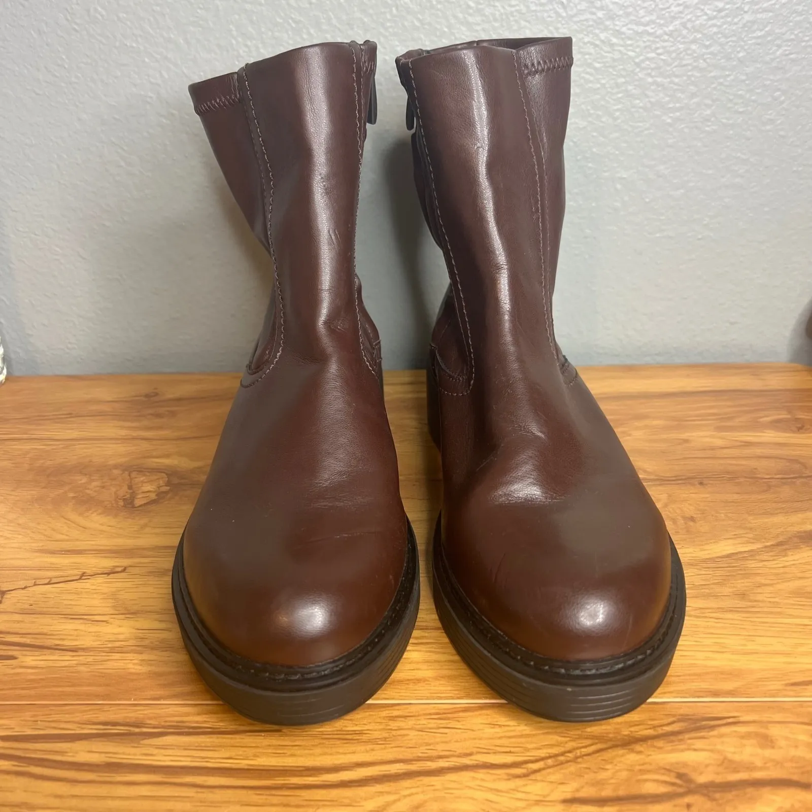 Franco Sarto Karbon Lug Sole Ankle Boots Size 9 Brown Faux‎ Leather NEW - Image 3
