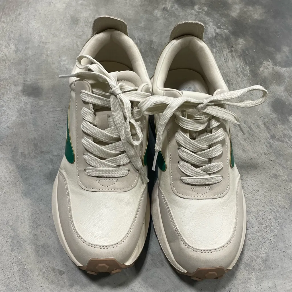 DV by Dolce Vita Braiden womens off white cream green sneakers athletic shoes Size 7.5 - Image 2