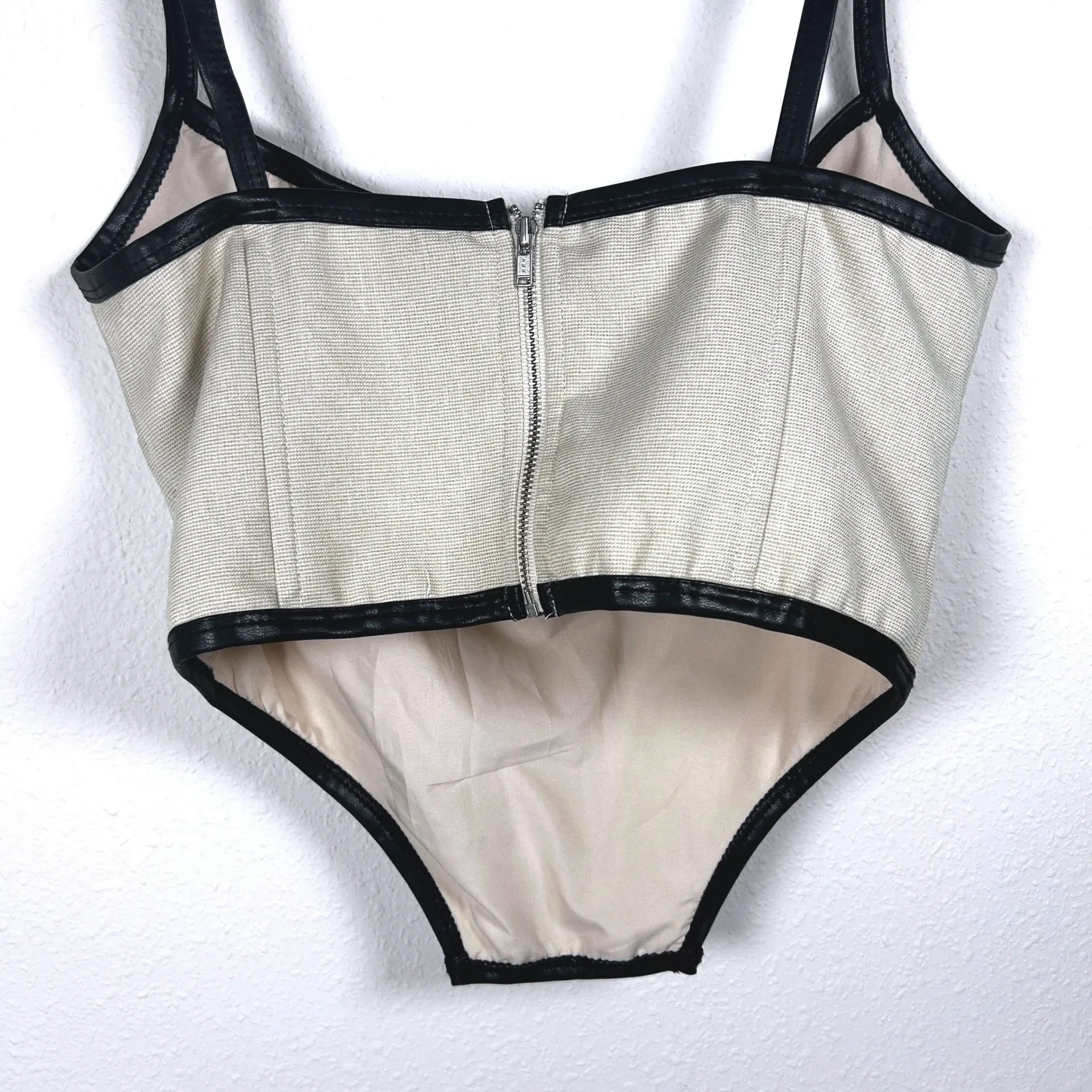 White Fox‎ Boutique Corset Bodysuit Bra Top Sleeveless Black Trim Beige Medium - Image 5