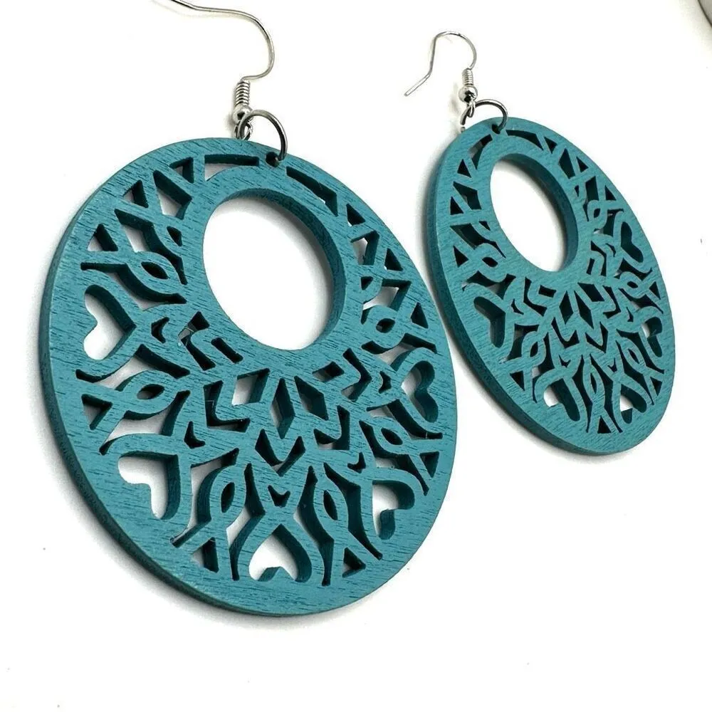 Large blue circle cut out statement earrings - Image 2