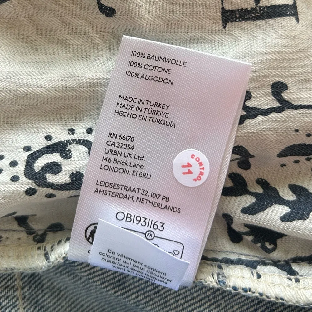 Free People Ghost Town Long Short Raw Hem Mid/High-rise Denim Size 27 NWT - Image 14