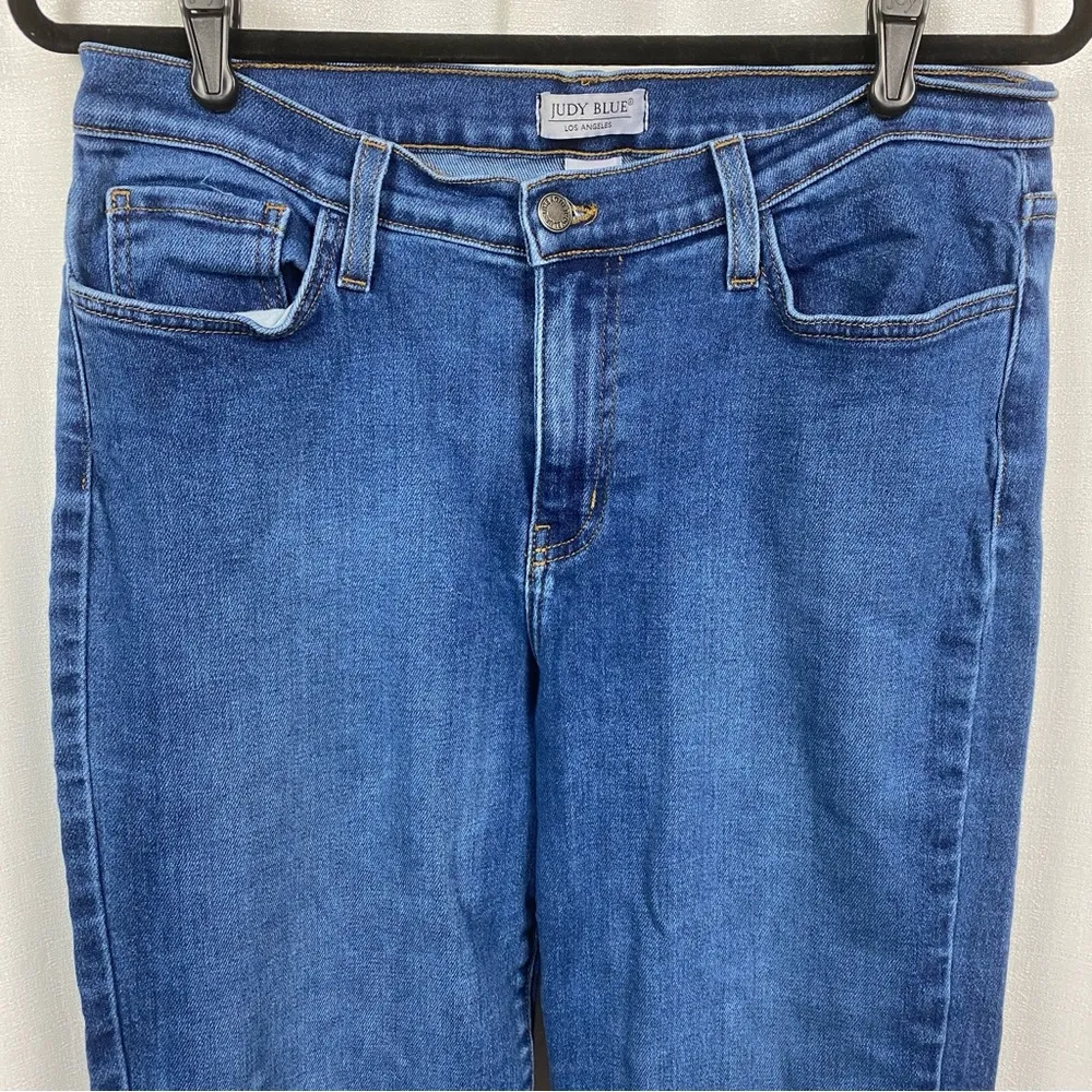 Judy Blue Medium Wash Straight Leg Raw Hem Crop Jeans Sz.15/32 - Image 3