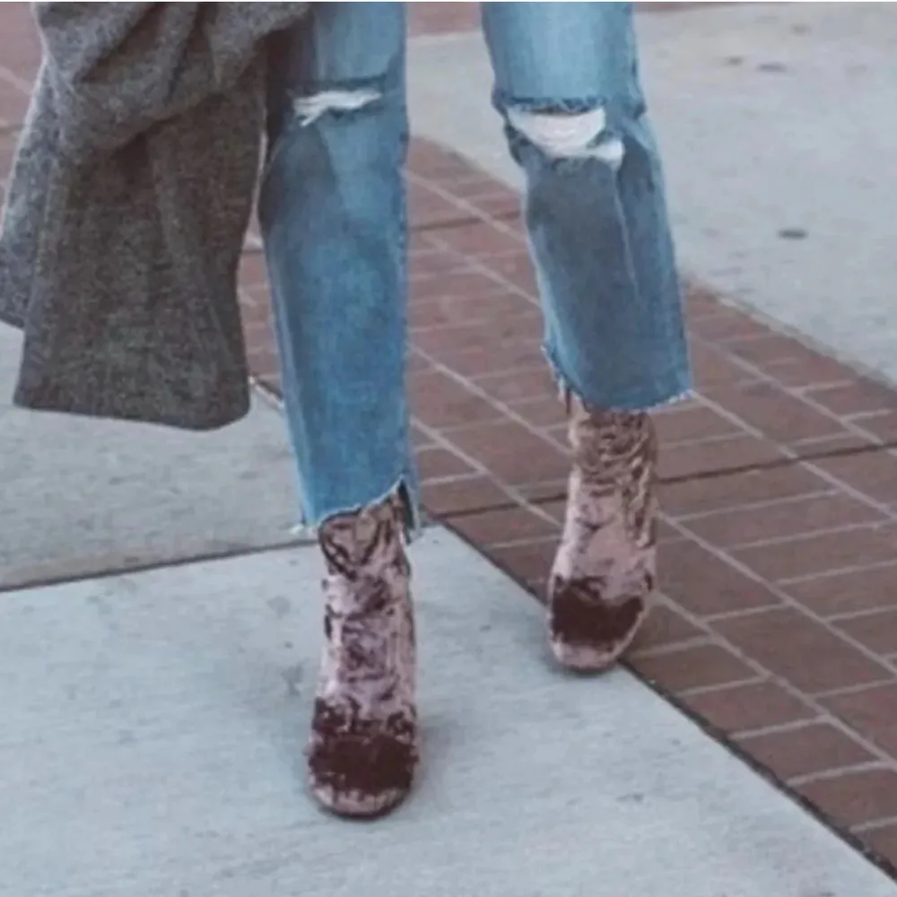 Gaze crushed velvet velour block heel ankle socks booties mushroom - Image 2
