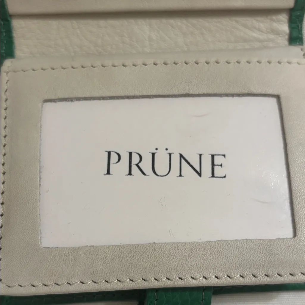 Prune Forest Green Leather Card Holder Wallet EUC - Image 2