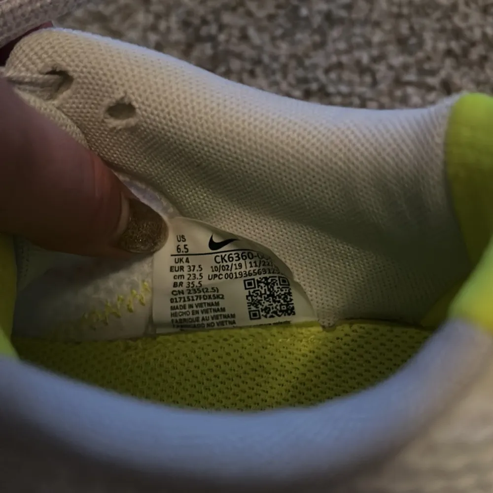 Nike Renew Running Shoes Neon Orange & Pink 6.5 - Image 3