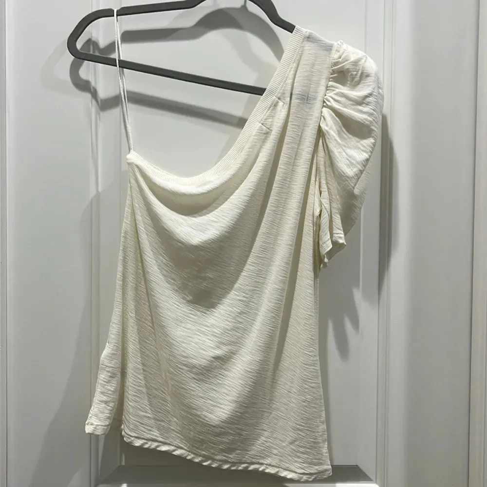 Nation LTD Paulina One Shoulder Tee Off White
 Sz S - Image 8