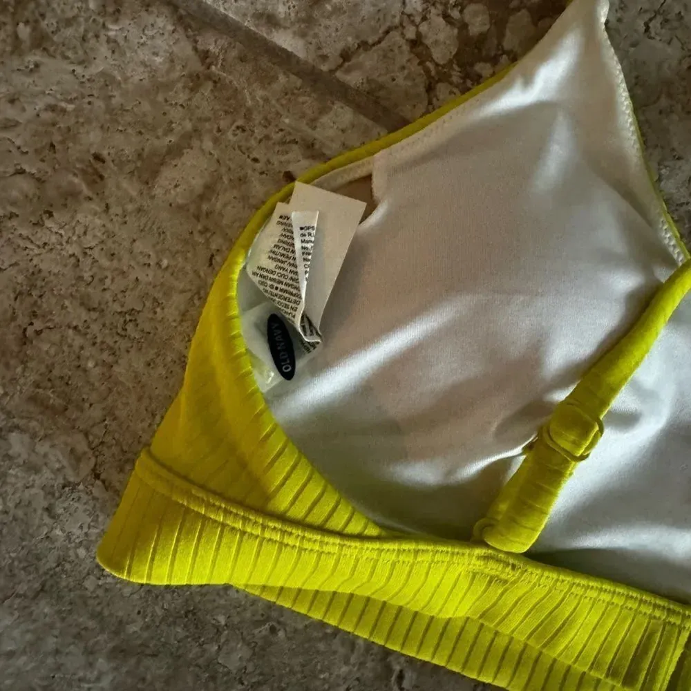 Old Navy Ribbed keyhole bikini top large - Image 2