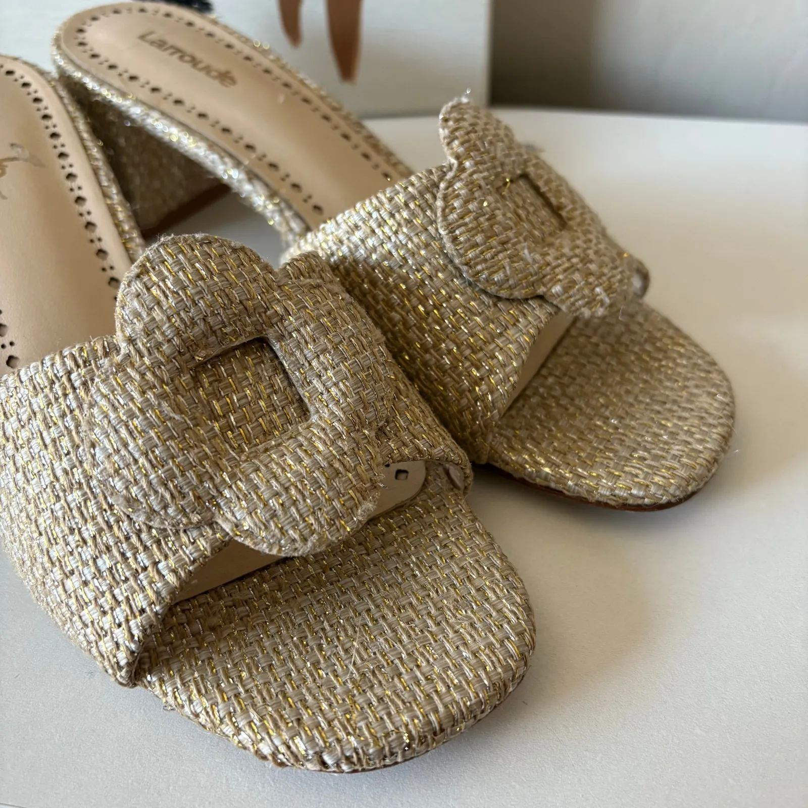 Larroude Flora Woven Raffia Gold Beige Slip On Block Heel Mule Sandals‎ Size 7.5 - Image 8
