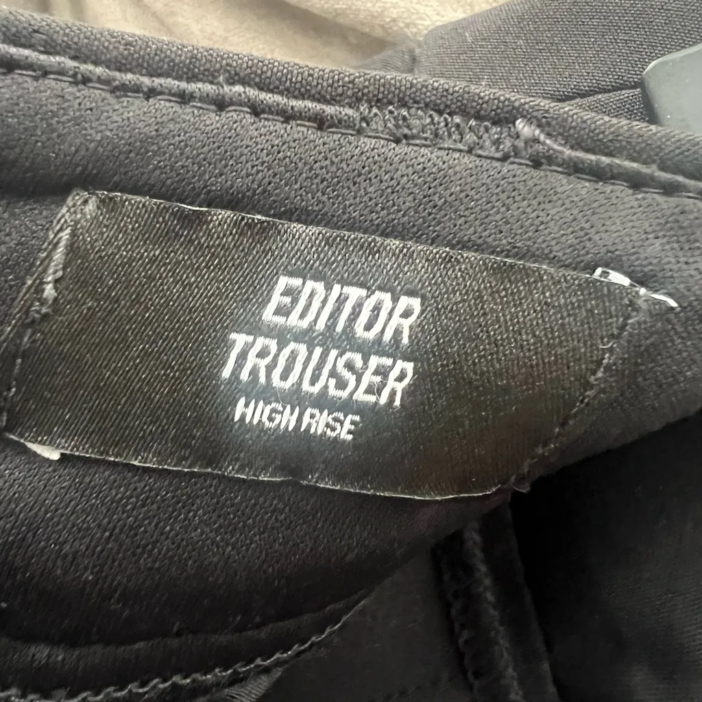 Express  Trousers woman’s size 6 color Black with Classic Design business casual - Image 7