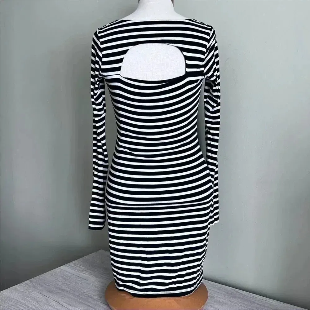 Soprano Dress Size Small - Image 6