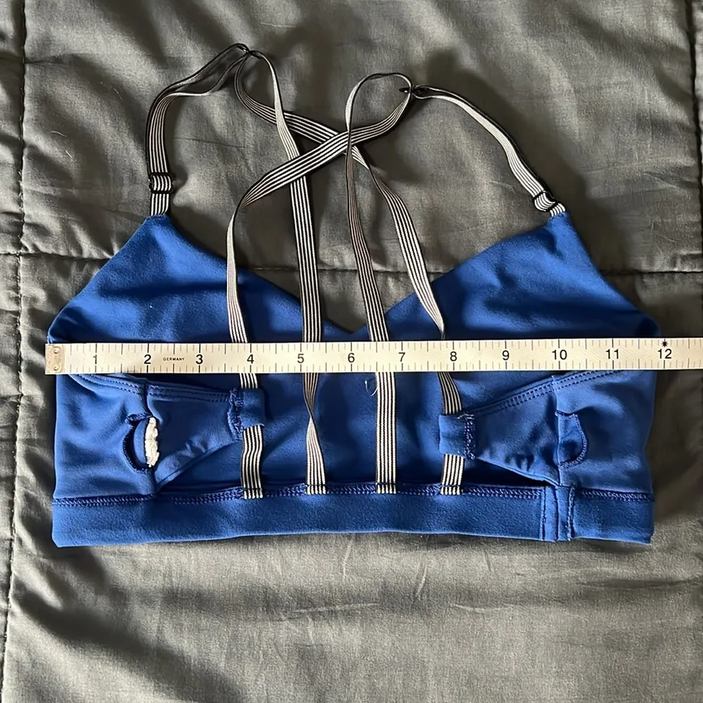 Lorna Jane Strappy Sports Bra Blue *Estimated Size XSmall - Image 6