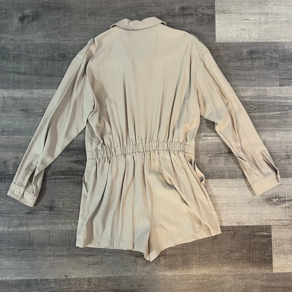 L’ACADEMIE Dylan Romper in Khaki - Image 5