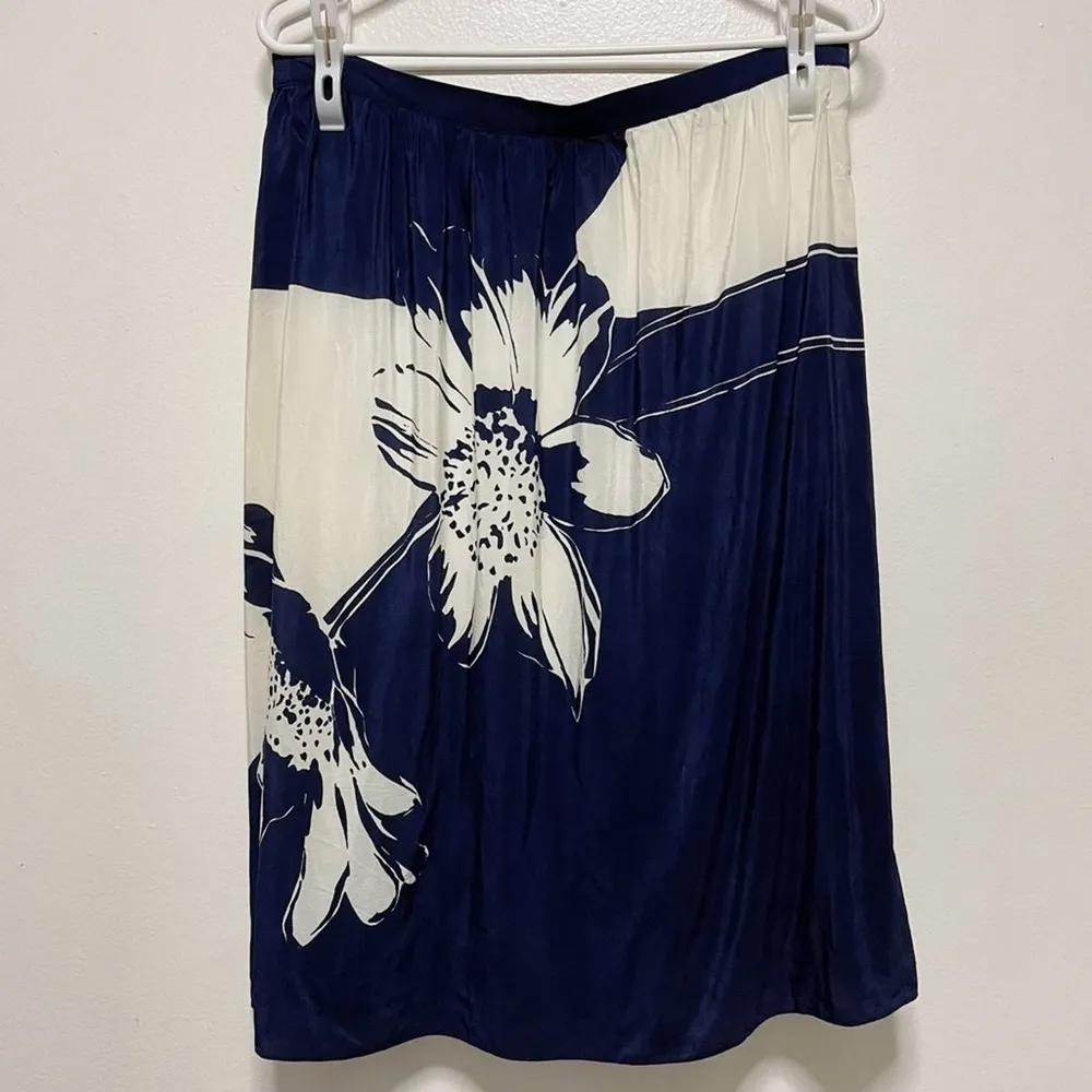 Vintage Carlisle 100% Silk Blue Cream Floral Knee Length Dress - Image 2