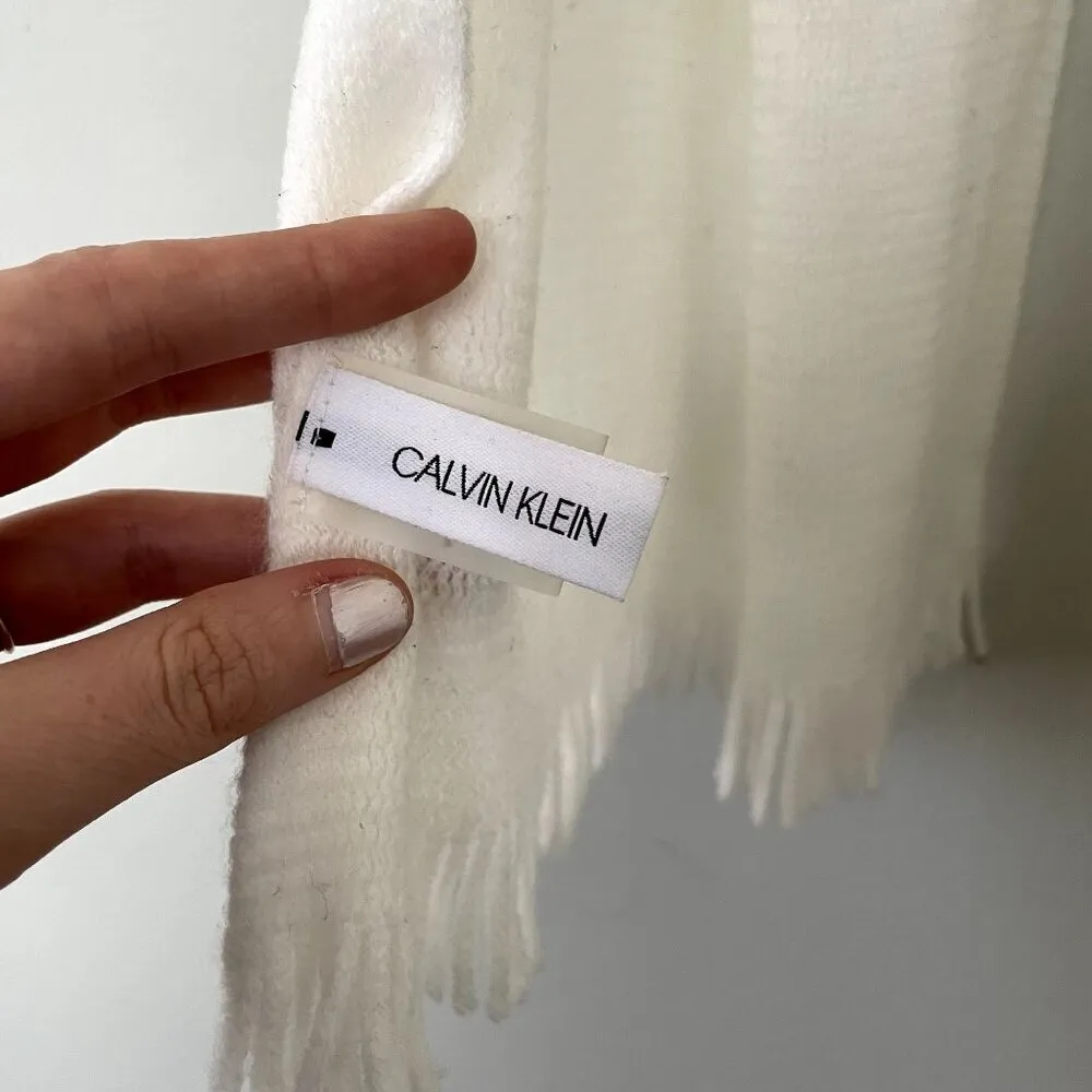 Calvin Klein white comfortable winter fall scarf warm soft style delicate - Image 5