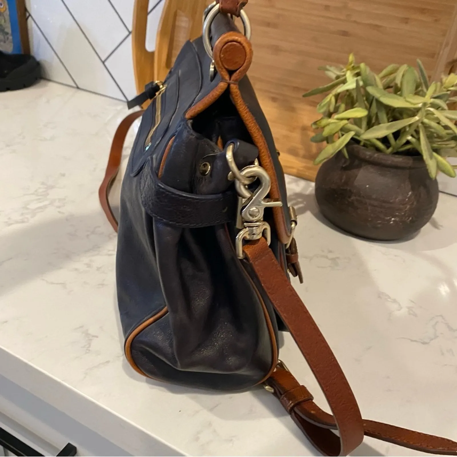 Anthropologie Schuller & Sons Philadelphia leather works Messenger bag classic - Image 5