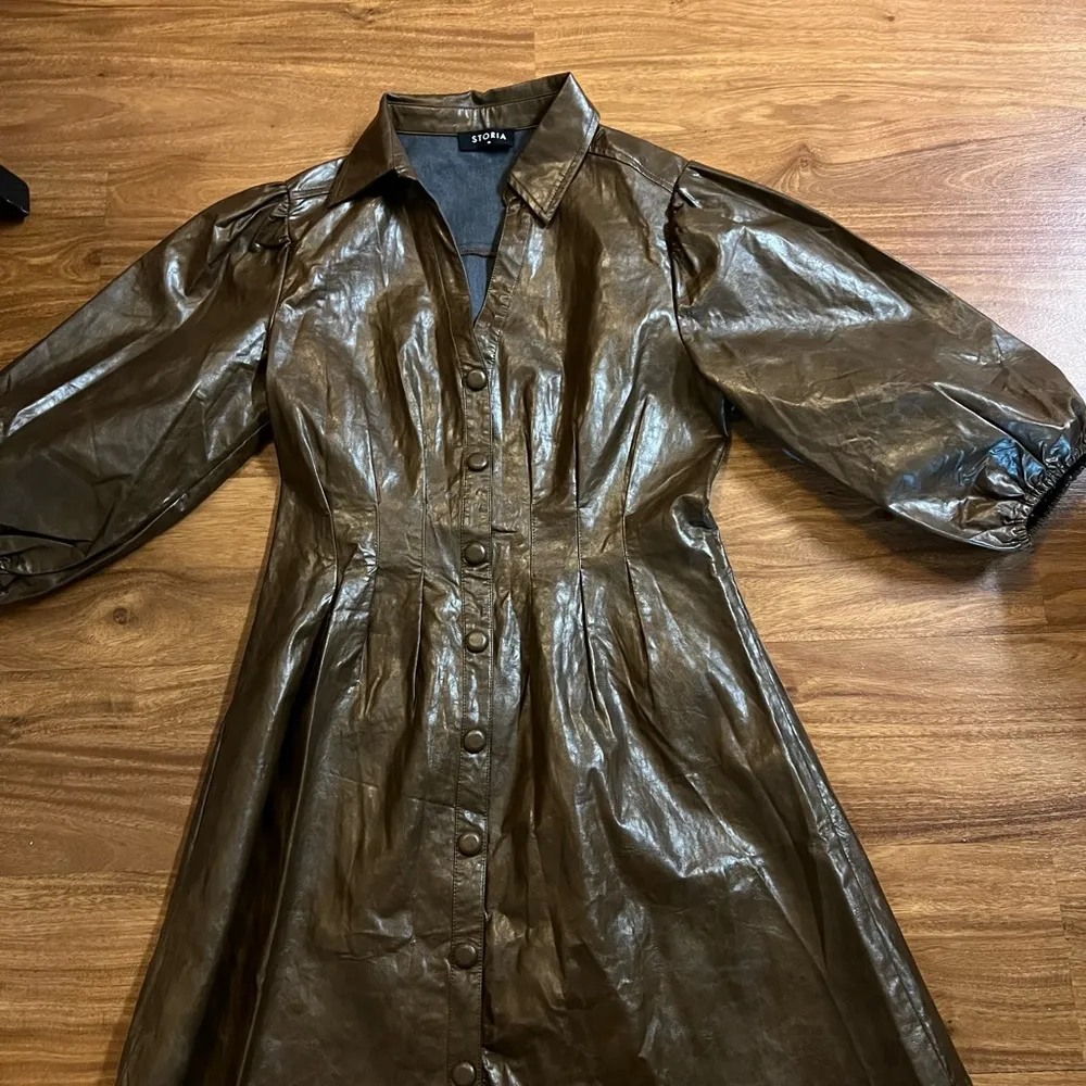 Storia Brown Faux Leather Button up Dress - Image 4