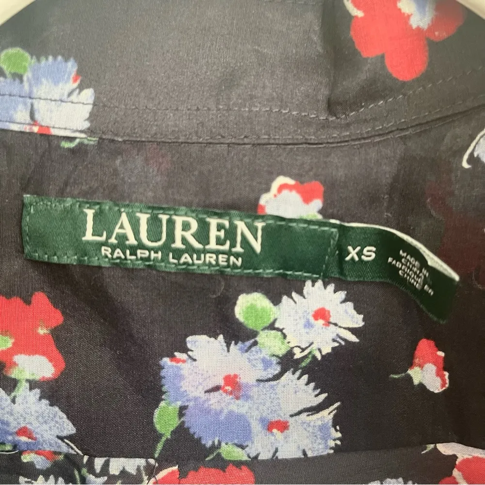 LAUREN by Ralph Lauren button down floral top with collar long sleeve - Image 11